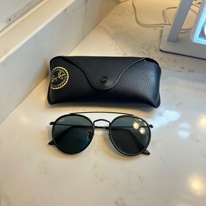 Rayban sunglasses round double bridge. Black